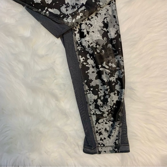 Under Armour Compression Leggings Sz Large - Picture 4 of 10